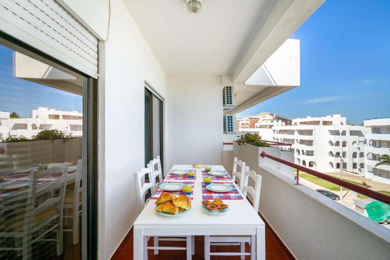 Acqua Vista Family Apartment - 200M From Beach Porches  Exterior photo